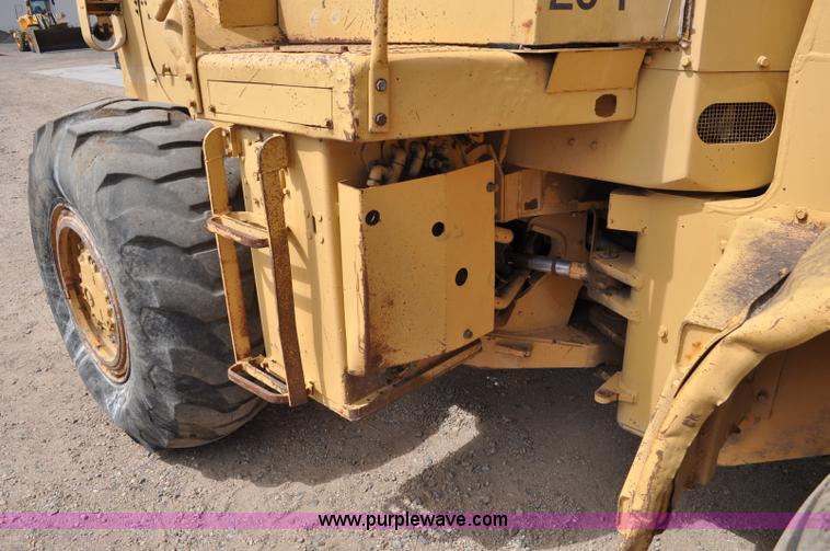 image for item F2045 1965 Caterpillar 966B articulated wheel loader