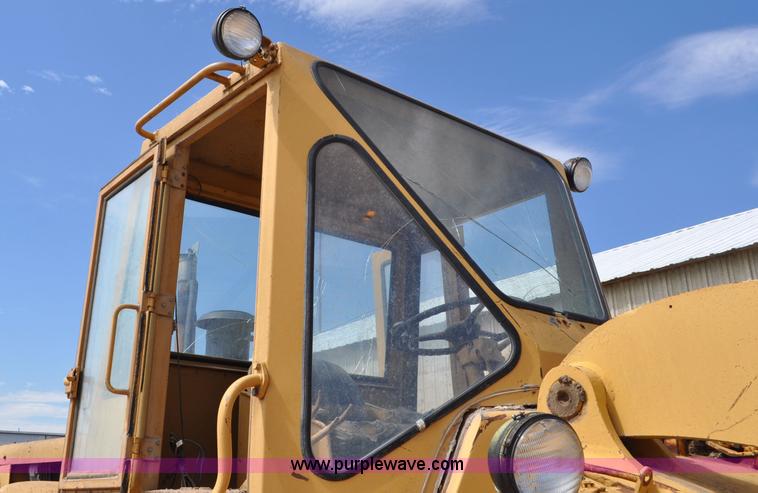 image for item F2045 1965 Caterpillar 966B articulated wheel loader