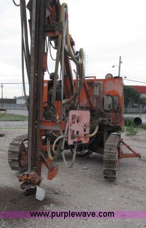 image for item F4933 Sullivan D900Q7SCE self-contained air track drill