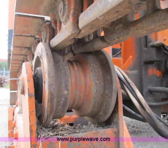 image for item F4933 Sullivan D900Q7SCE self-contained air track drill