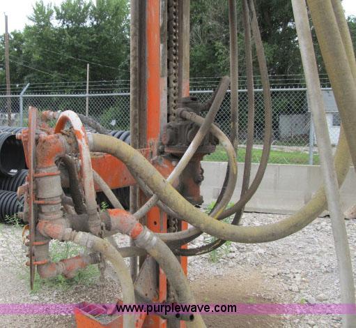 image for item F4933 Sullivan D900Q7SCE self-contained air track drill