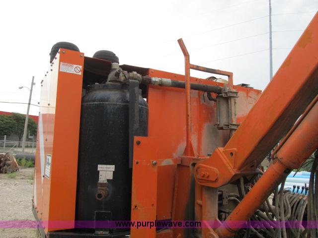 image for item F4933 Sullivan D900Q7SCE self-contained air track drill