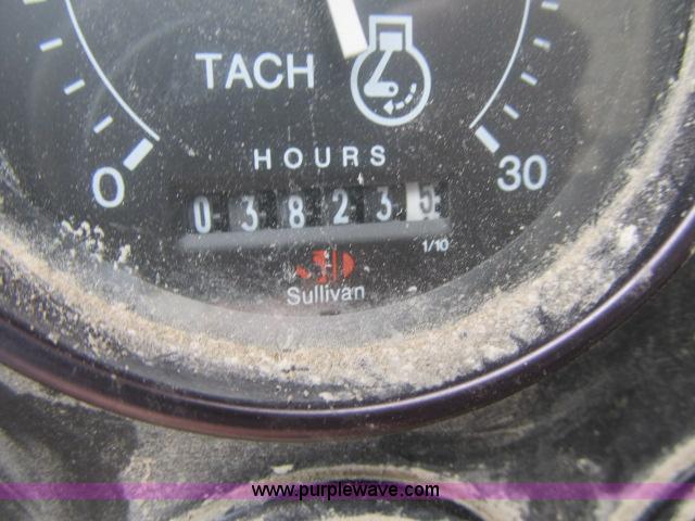 image for item F4933 Sullivan D900Q7SCE self-contained air track drill