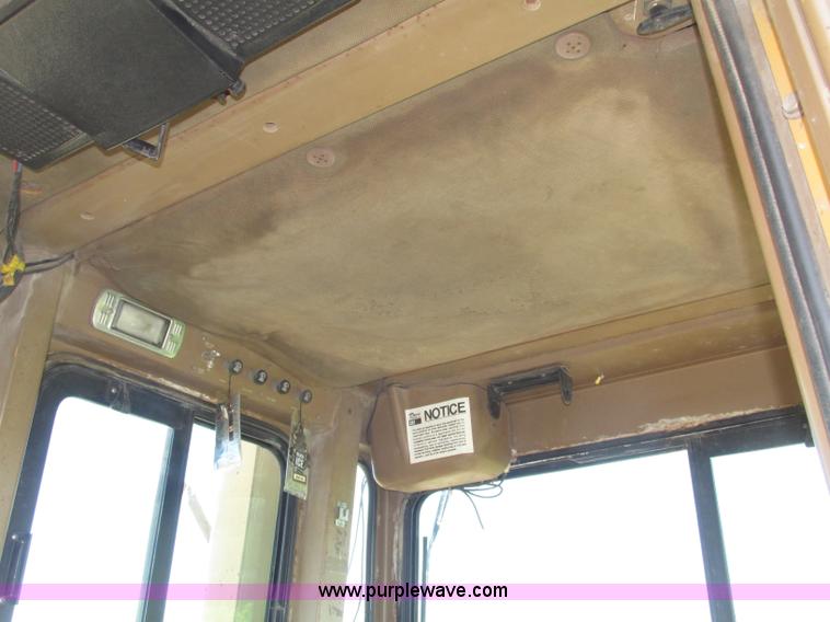 image for item F7467 1987 Caterpillar D7H dozer
