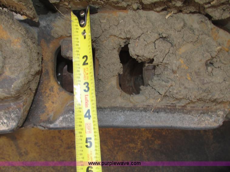 image for item F7467 1987 Caterpillar D7H dozer