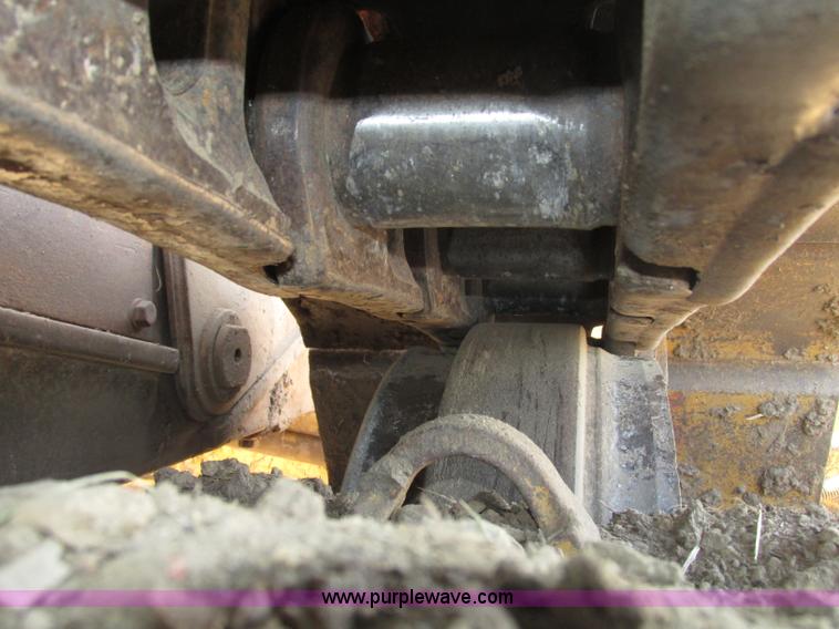 image for item F7467 1987 Caterpillar D7H dozer