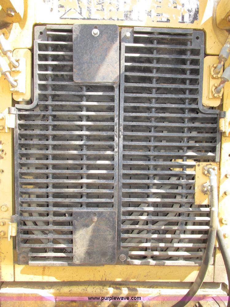 image for item F7467 1987 Caterpillar D7H dozer
