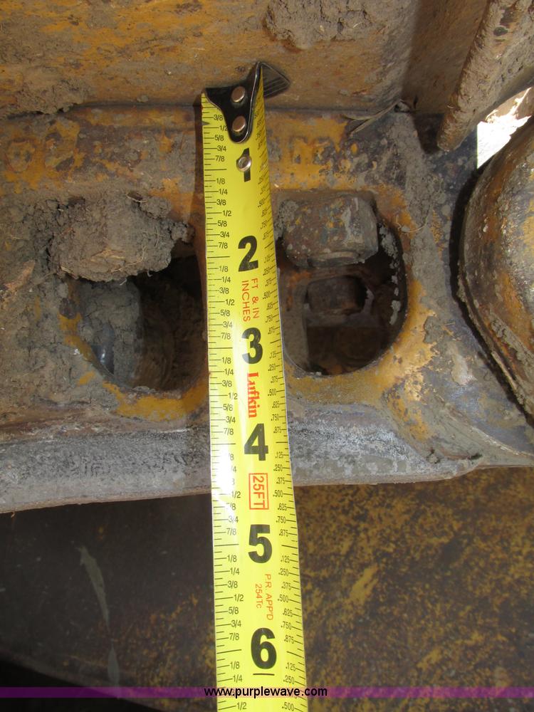 image for item F7467 1987 Caterpillar D7H dozer