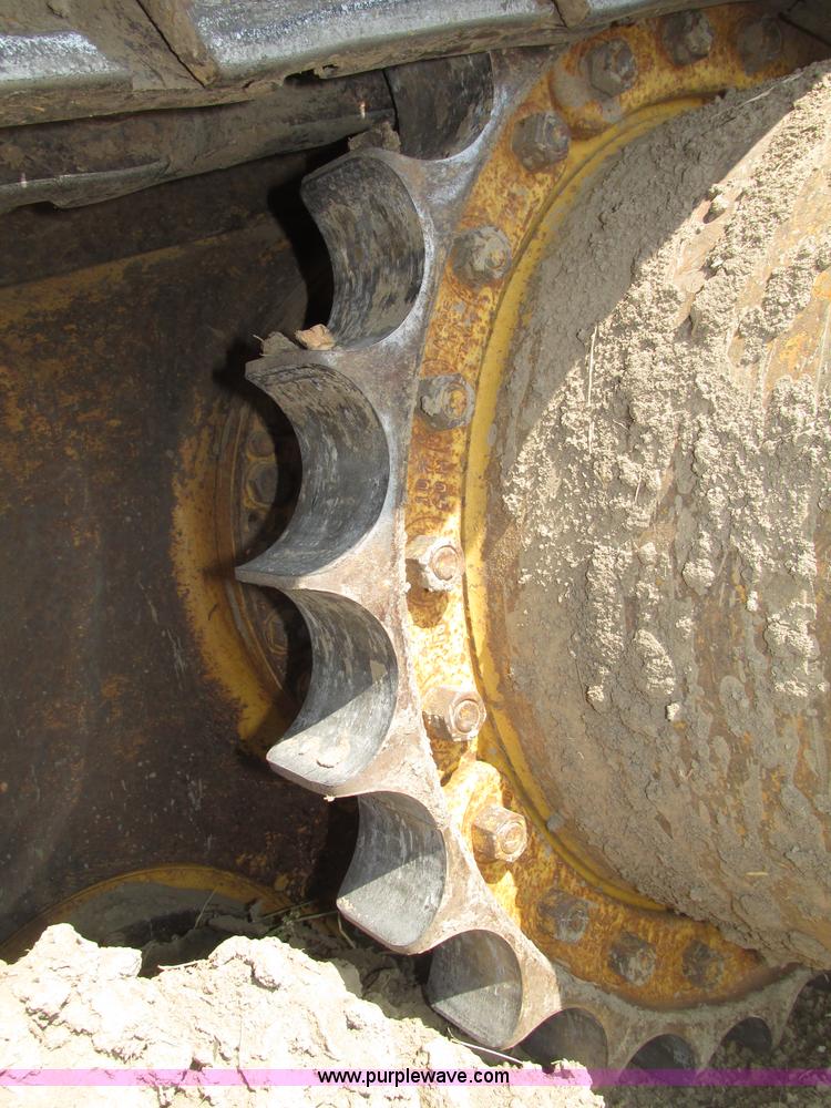 image for item F7467 1987 Caterpillar D7H dozer