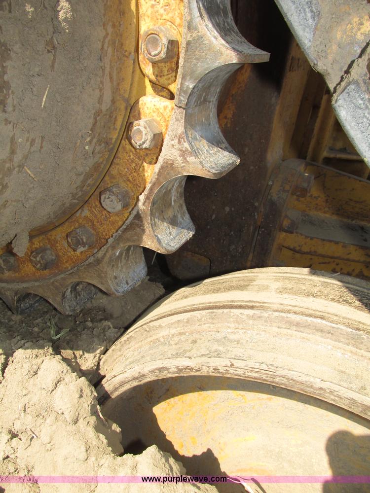 image for item F7467 1987 Caterpillar D7H dozer