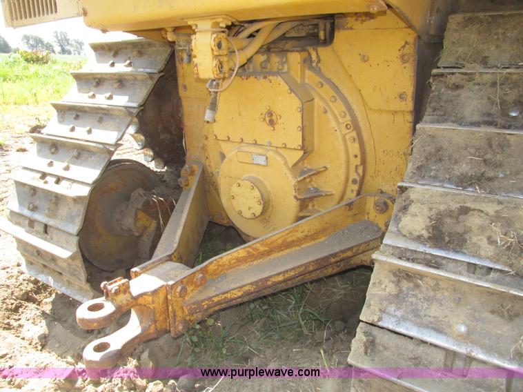 image for item F7467 1987 Caterpillar D7H dozer