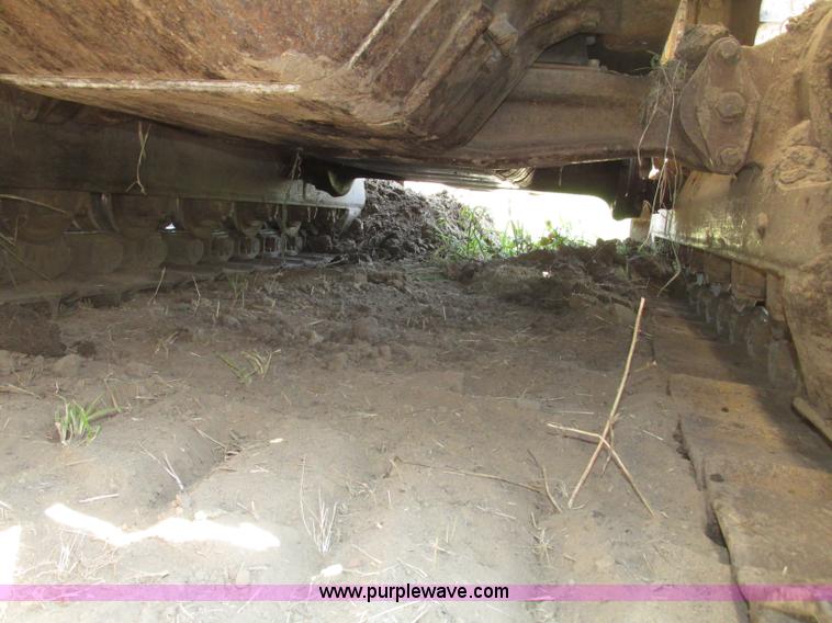 image for item F7467 1987 Caterpillar D7H dozer