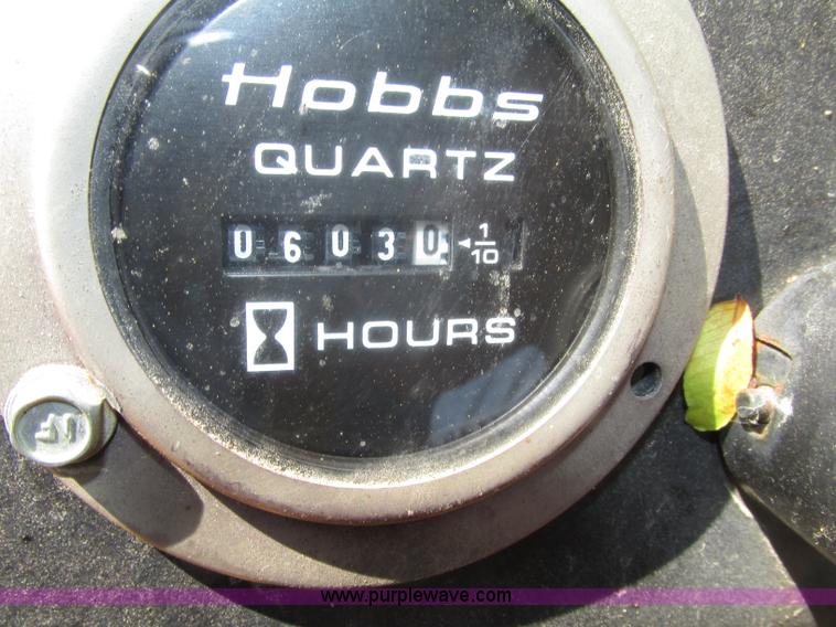 image for item F7468 John Deere 450B dozer