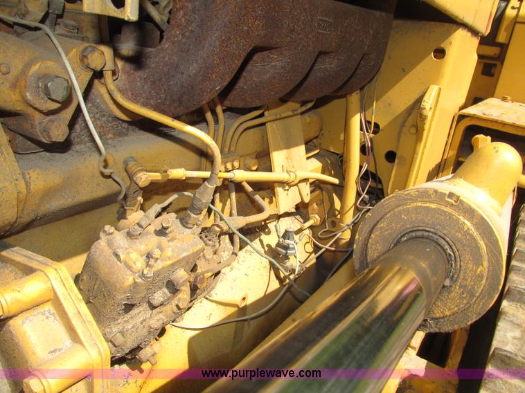 image for item F7468 John Deere 450B dozer
