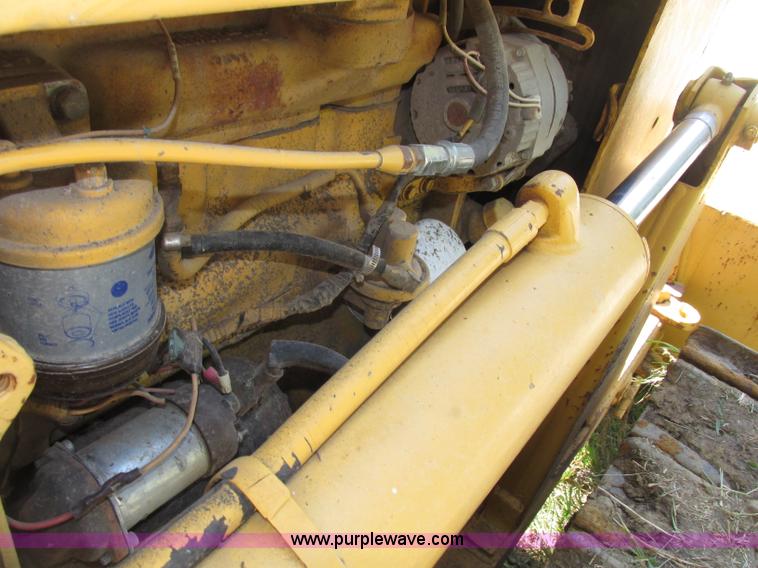 image for item F7468 John Deere 450B dozer