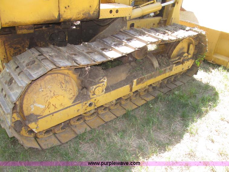 image for item F7468 John Deere 450B dozer