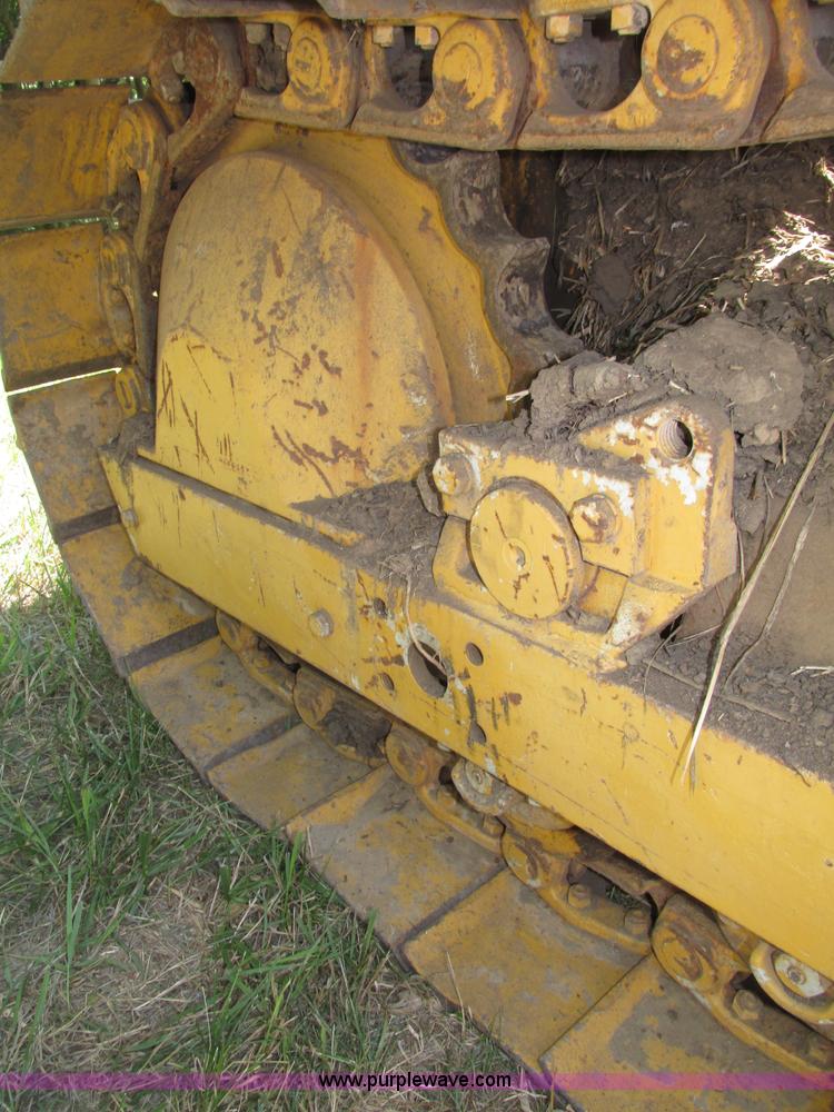image for item F7468 John Deere 450B dozer