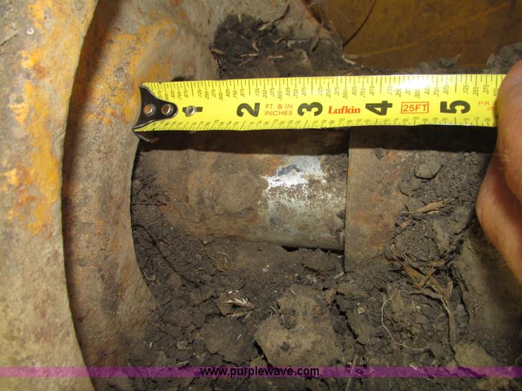 image for item F7468 John Deere 450B dozer