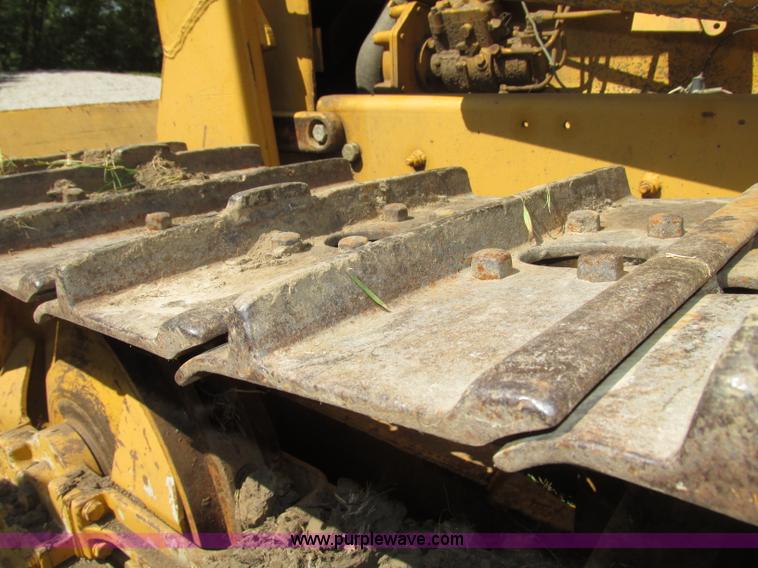 image for item F7468 John Deere 450B dozer