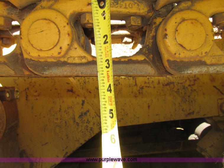 image for item F7468 John Deere 450B dozer