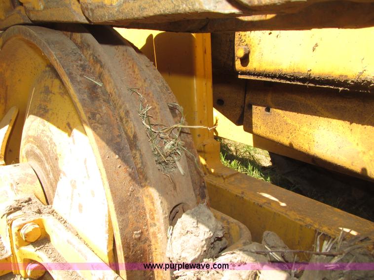 image for item F7468 John Deere 450B dozer