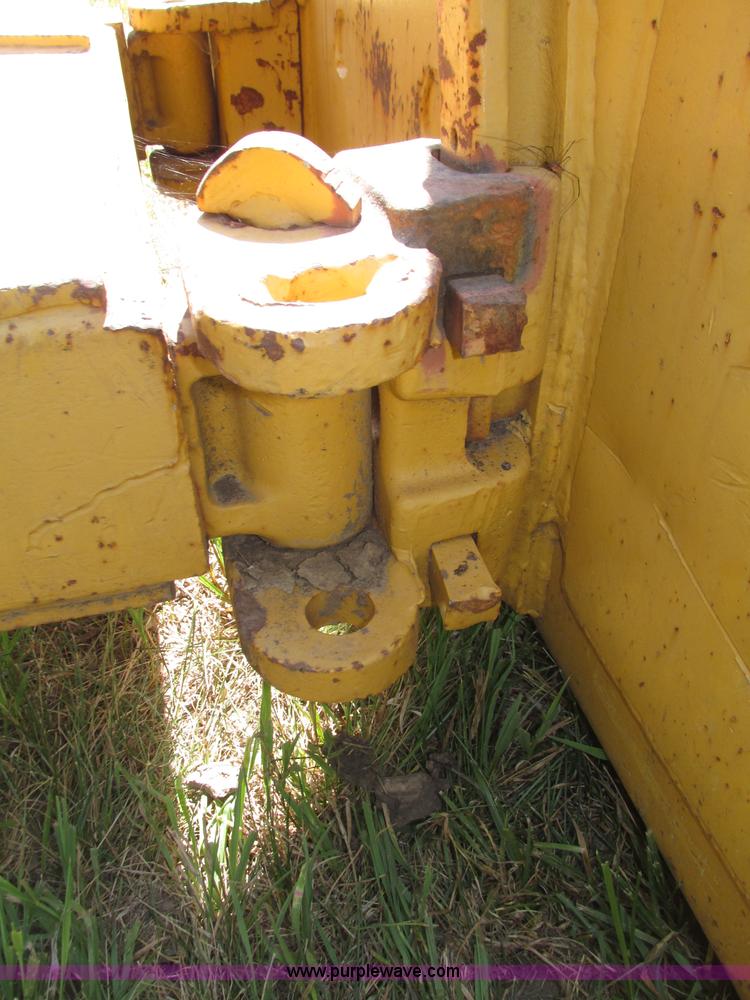 image for item F7468 John Deere 450B dozer