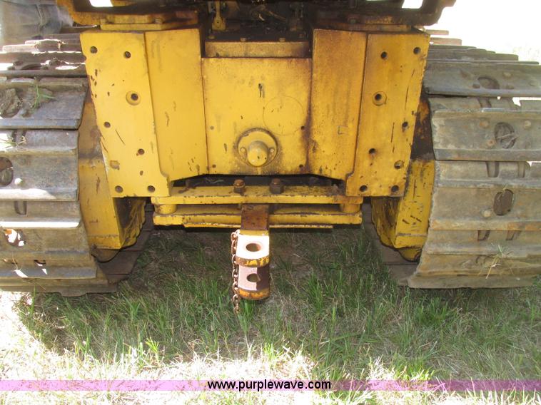 image for item F7468 John Deere 450B dozer