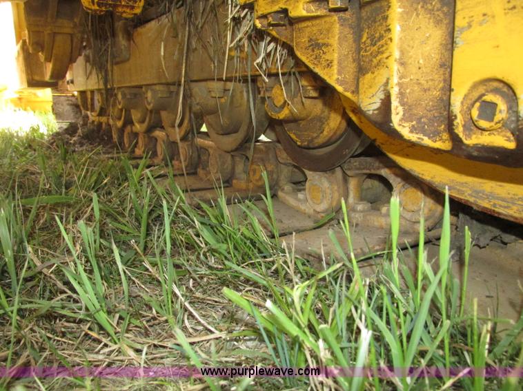 image for item F7468 John Deere 450B dozer