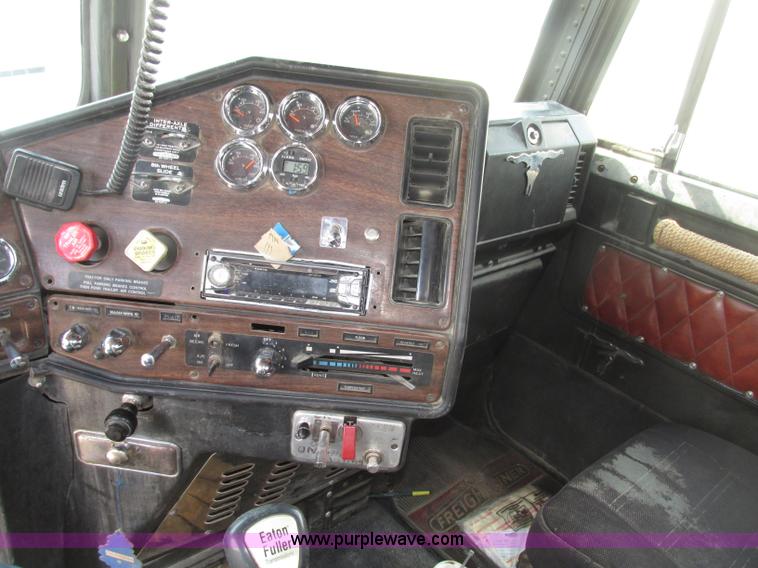 image for item F7469 1984 Freightliner Conventional FLC 120 semi truck