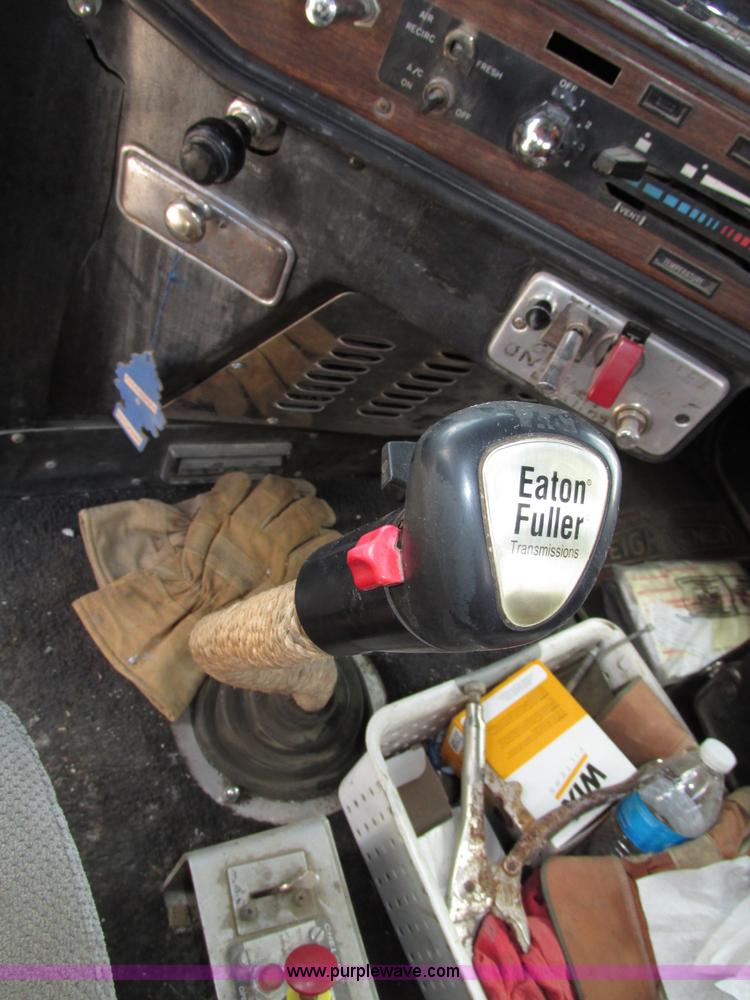 image for item F7469 1984 Freightliner Conventional FLC 120 semi truck