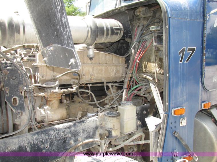 image for item F7469 1984 Freightliner Conventional FLC 120 semi truck