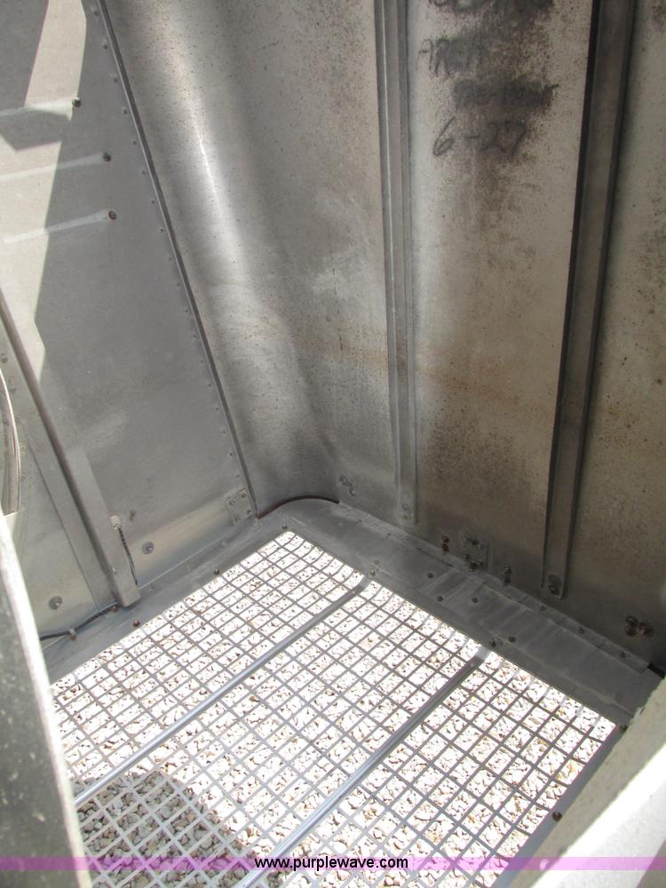 image for item F7469 1984 Freightliner Conventional FLC 120 semi truck