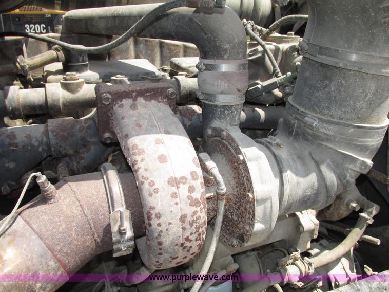 image for item F7469 1984 Freightliner Conventional FLC 120 semi truck