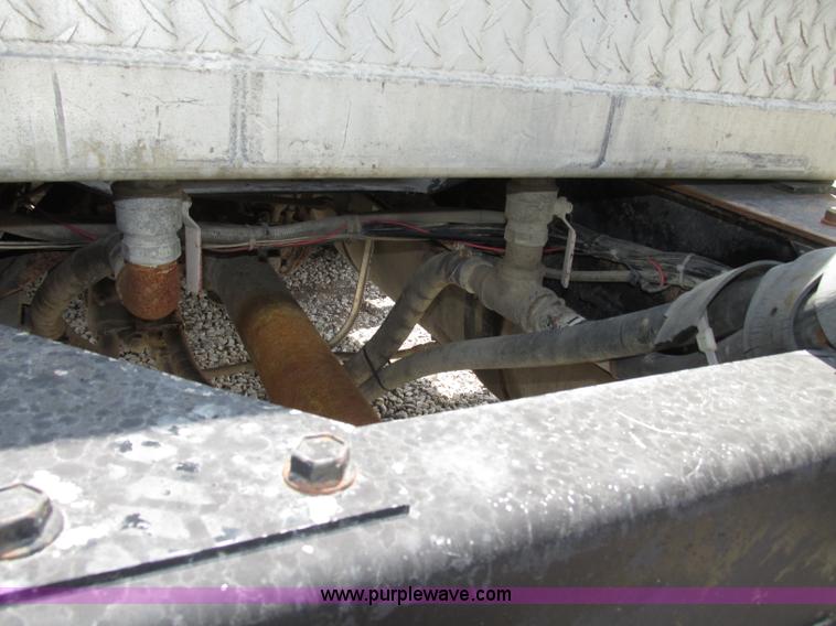 image for item F7469 1984 Freightliner Conventional FLC 120 semi truck