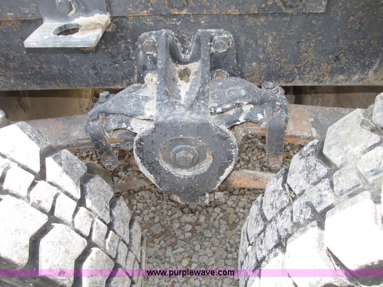 image for item F7469 1984 Freightliner Conventional FLC 120 semi truck