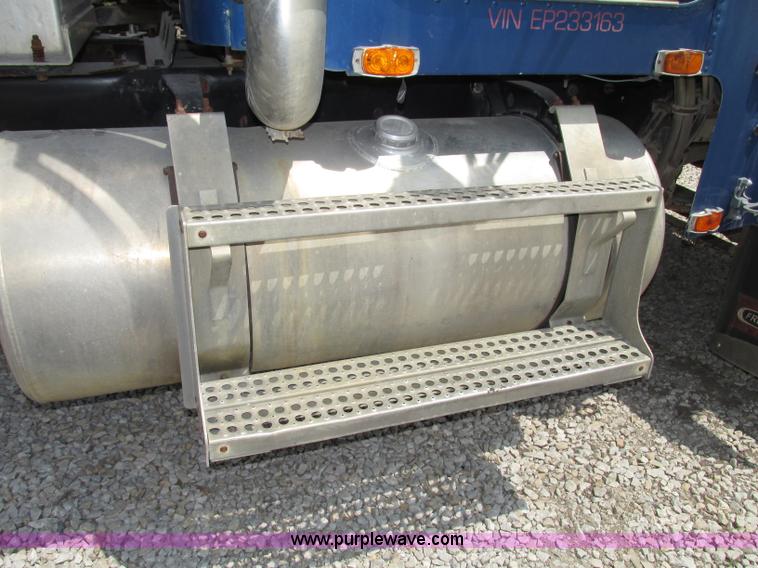 image for item F7469 1984 Freightliner Conventional FLC 120 semi truck