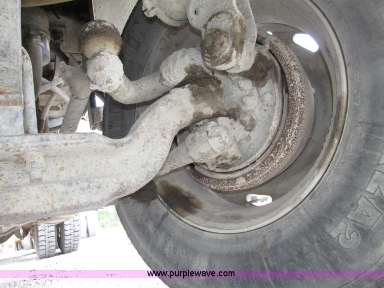 image for item F7469 1984 Freightliner Conventional FLC 120 semi truck