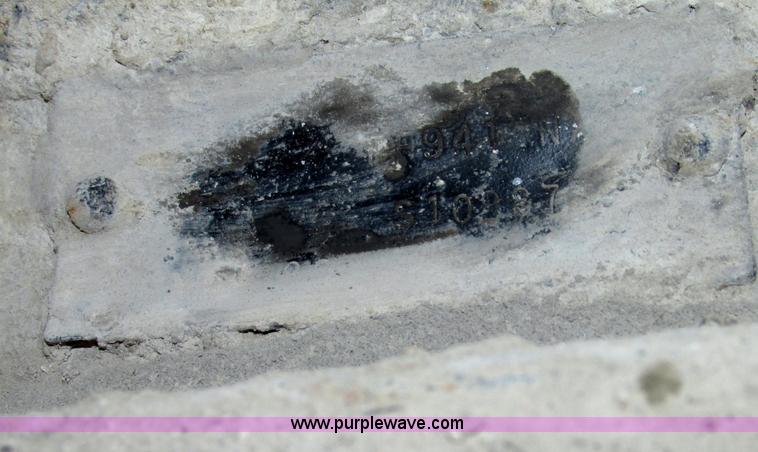 image for item F7469 1984 Freightliner Conventional FLC 120 semi truck