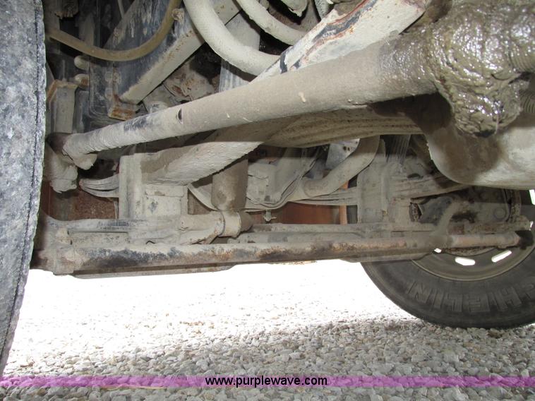 image for item F7469 1984 Freightliner Conventional FLC 120 semi truck