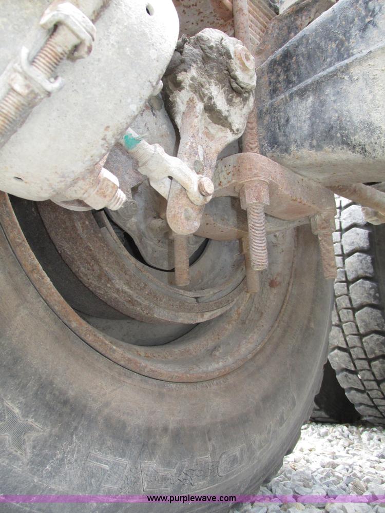 image for item F7469 1984 Freightliner Conventional FLC 120 semi truck