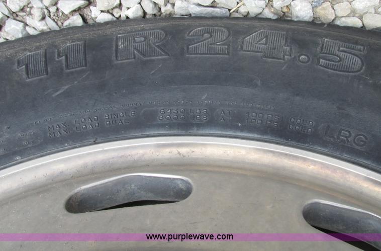 image for item F7469 1984 Freightliner Conventional FLC 120 semi truck