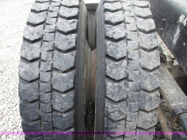 image for item F7469 1984 Freightliner Conventional FLC 120 semi truck