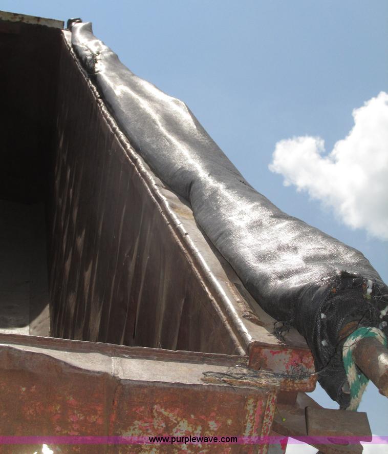 image for item F7470 1995 Borco end dump trailer