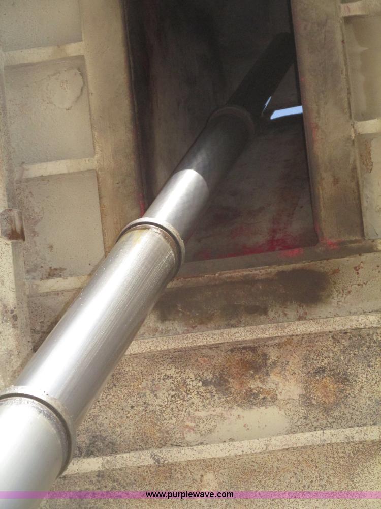 image for item F7470 1995 Borco end dump trailer