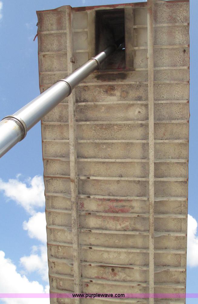 image for item F7470 1995 Borco end dump trailer