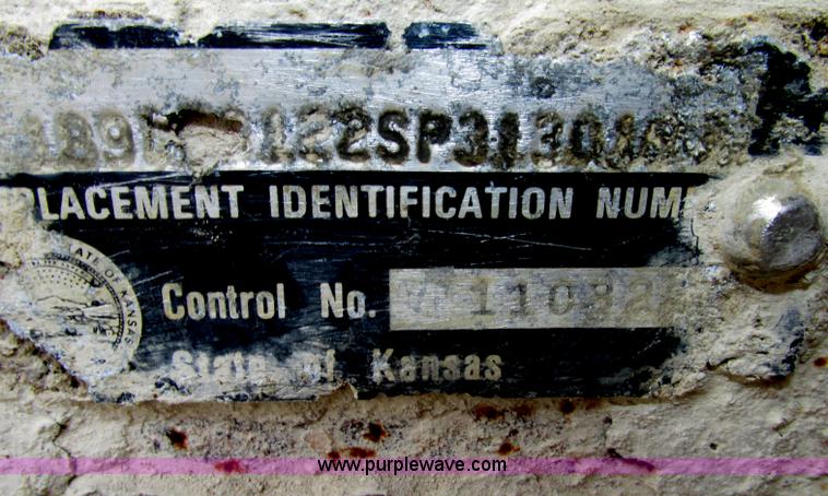 image for item F7470 1995 Borco end dump trailer