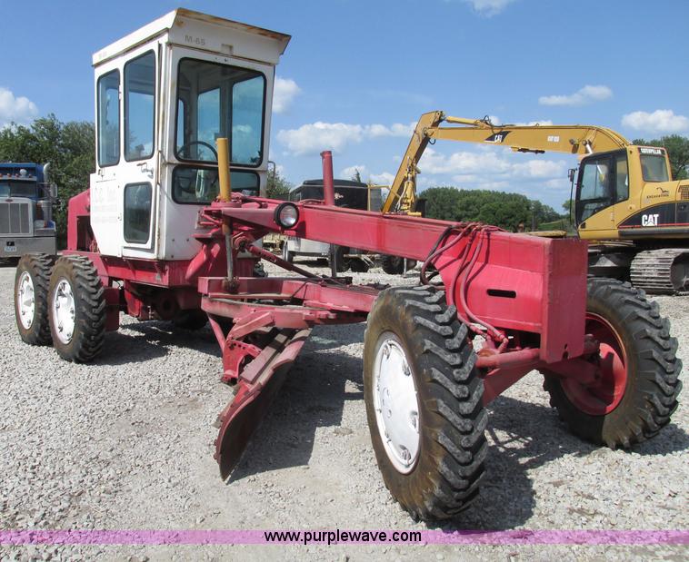 image for item F7471 1977 Fiat-Allis M65 rigid motor grader