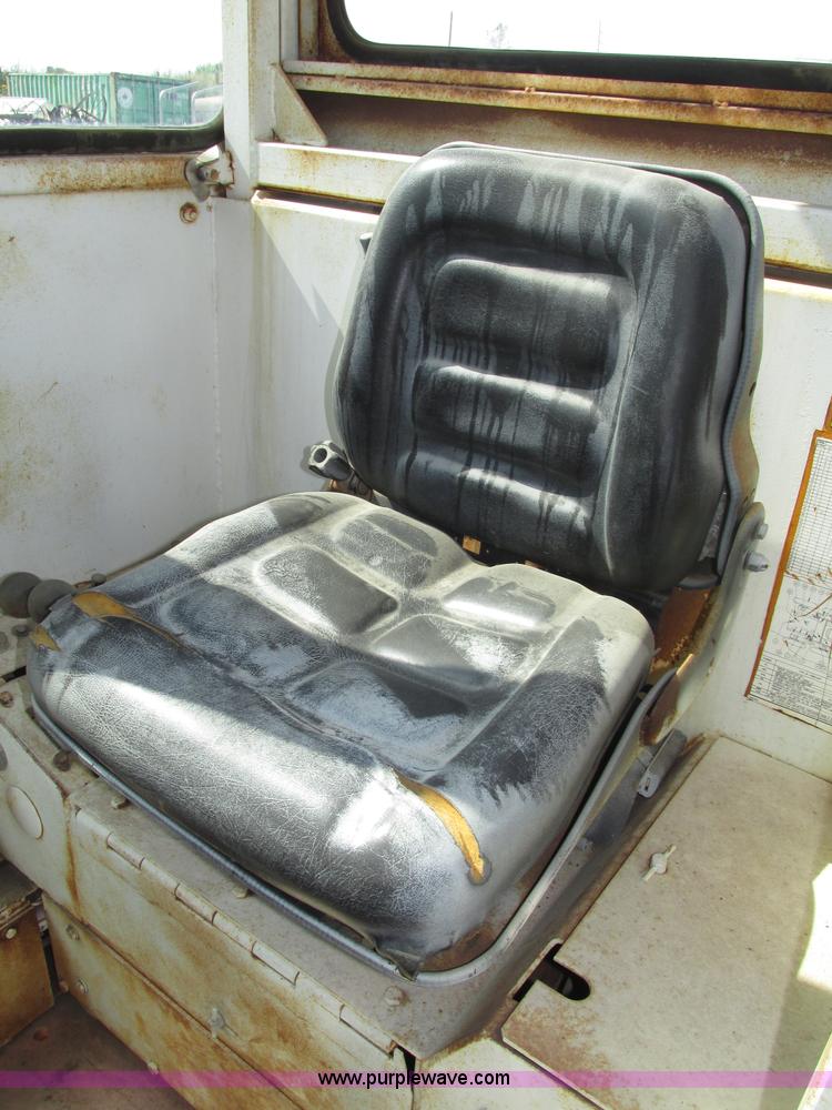 image for item F7471 1977 Fiat-Allis M65 rigid motor grader