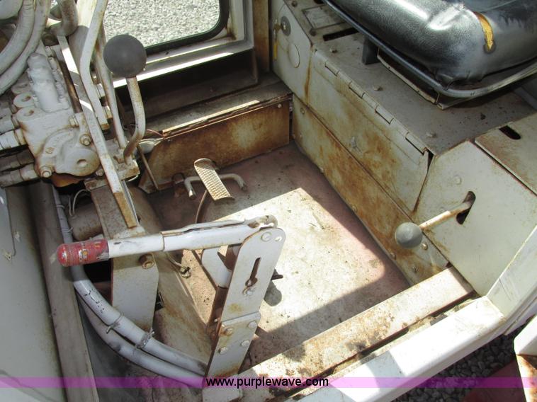 image for item F7471 1977 Fiat-Allis M65 rigid motor grader