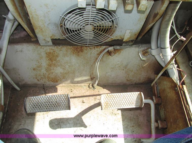 image for item F7471 1977 Fiat-Allis M65 rigid motor grader